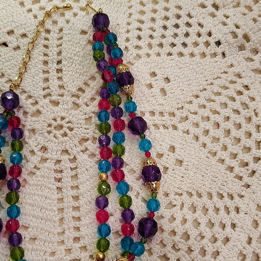 Triple Strand Beaded Necklace Hook Clasp Blue Pink Purple 18" - Picture 4 of 5